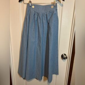 Donovan-Galvani Size 10 Blue Midi Skirt with Button Detail